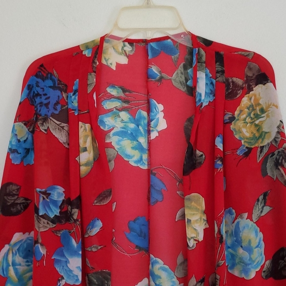 Red Floral Kimono Style Shrug - S - Picture 2 of 9